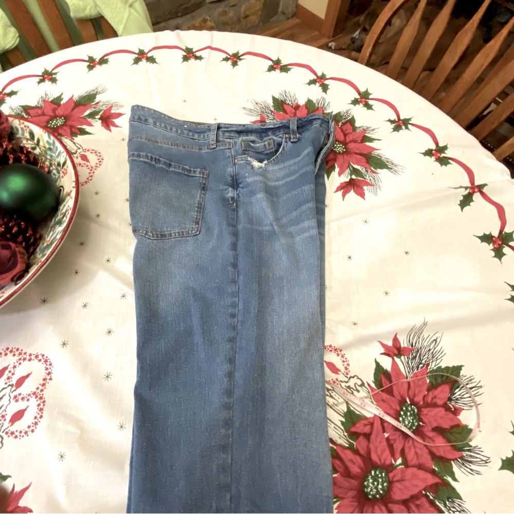 Frayed Jeans ,high rise ankle straight jeans. 31” waist